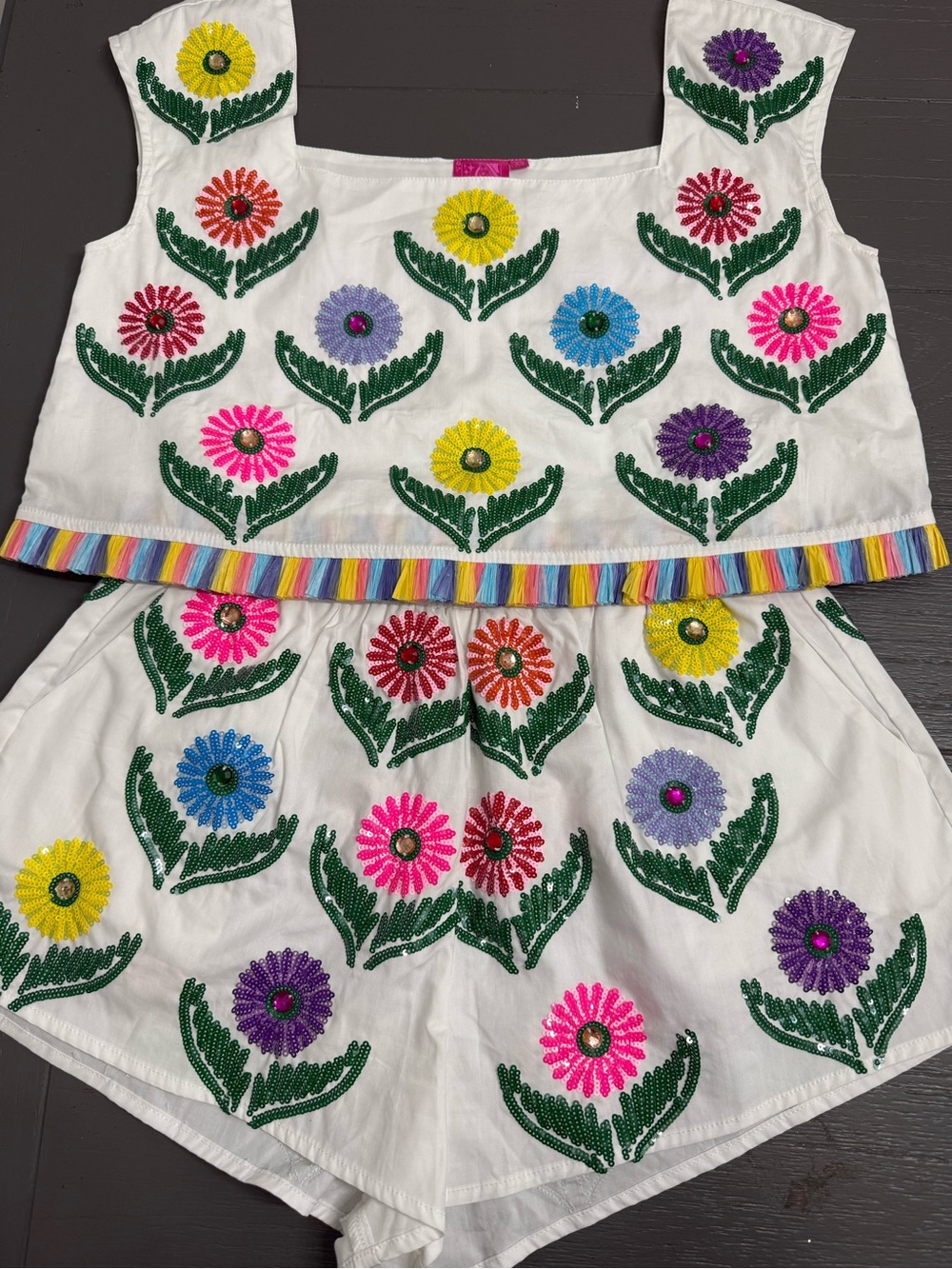 QUEEN OF SPARKLES NWOT Cinco Flowers Top and Shorts Set